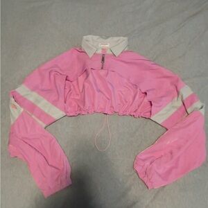Cropped Pink Pullover with White Collar